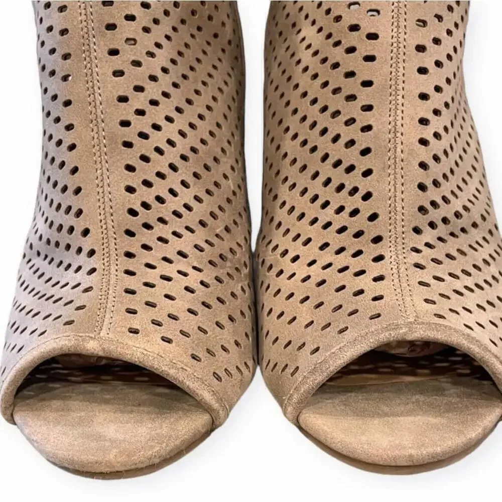 Coconuts by Matisse Womens 7.5 Sandals Perforated Peep Toe Slingback Wedge Heel